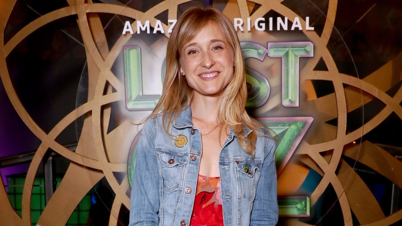 EducaSectas. Allison Mack NXVIUM Secta Experto Miguel Perlado
